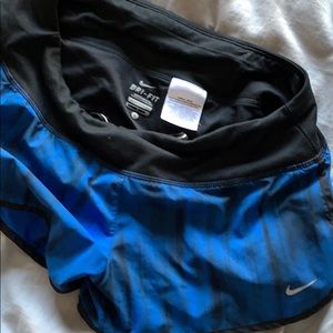 Nike Women’s lined running shorts